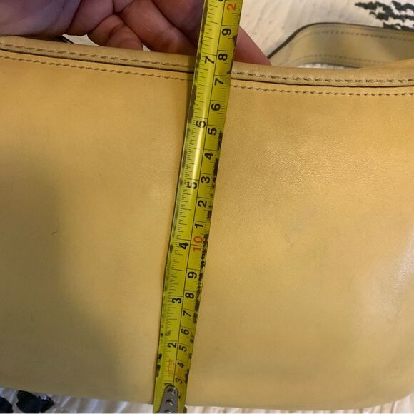 Y2K Coach Vintage Hobo Shoulder Handbag M0893-F13354 Butter Yellow Leather - Picture 14 of 16